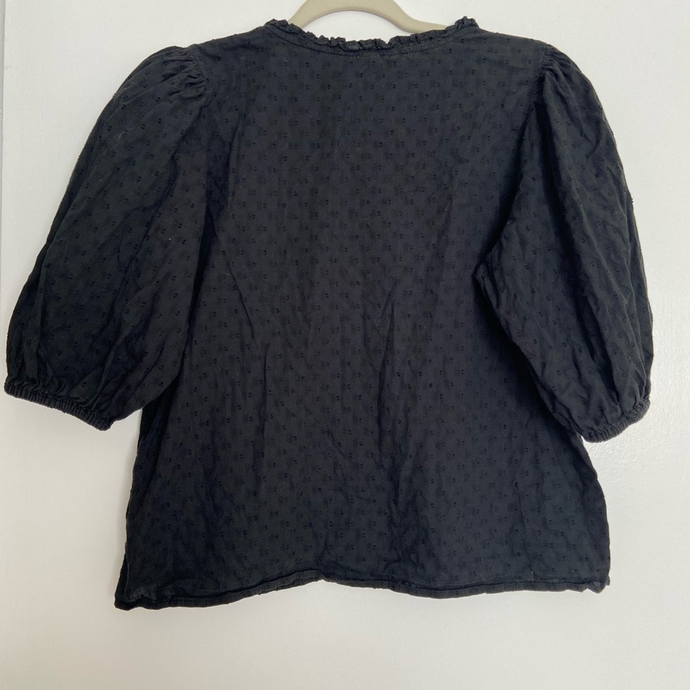 Old Navy Women’s blouse- black size Medium - Picture 2 of 7